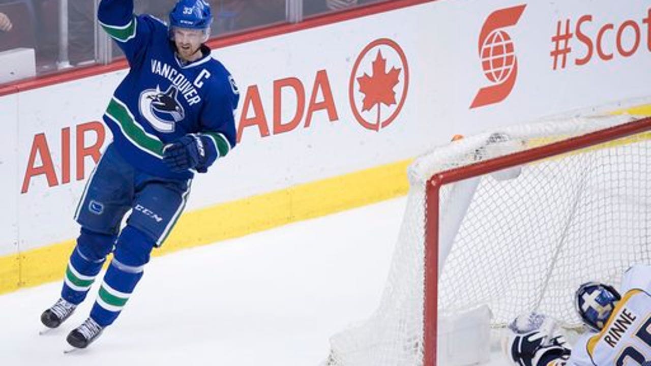 Henrik Sedin nets 1,000th point, Canucks beat Panthers 2-1 (Jan 20, 2017)